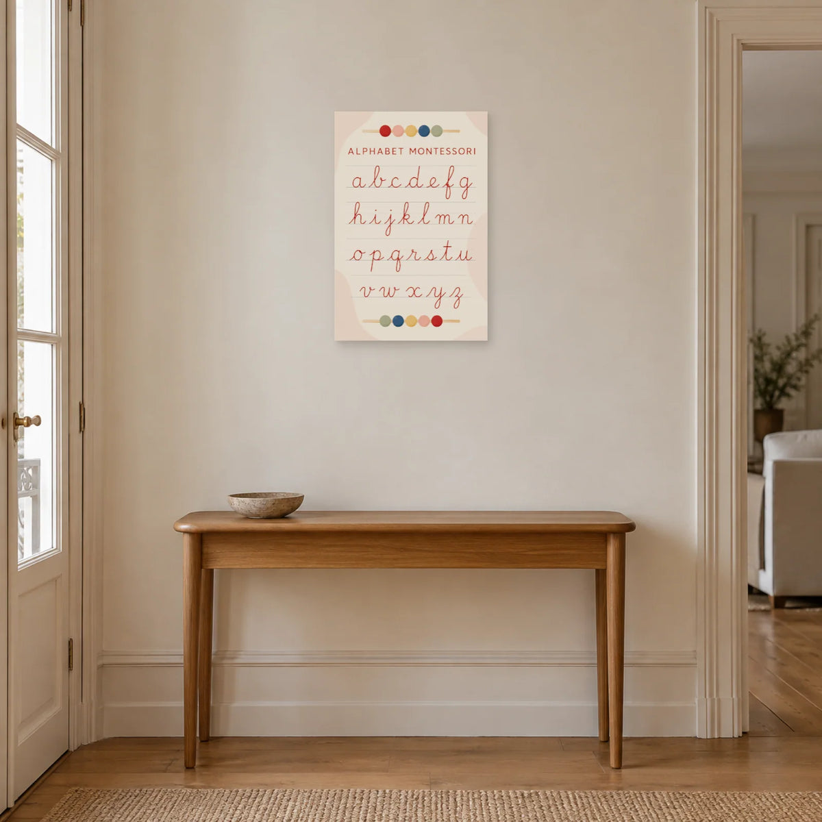 Affiche Alphabet Montessori, gestes cursifs dans une entrée ou un couloir - Art Virtuoso