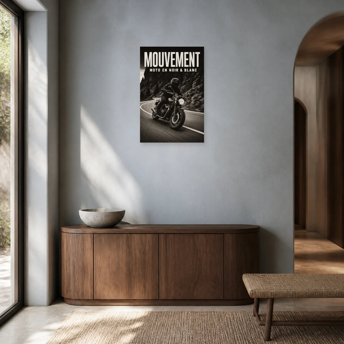 Affiche Moto noir et blanc – Mouvement dans une entrée ou un couloir - Art Virtuoso