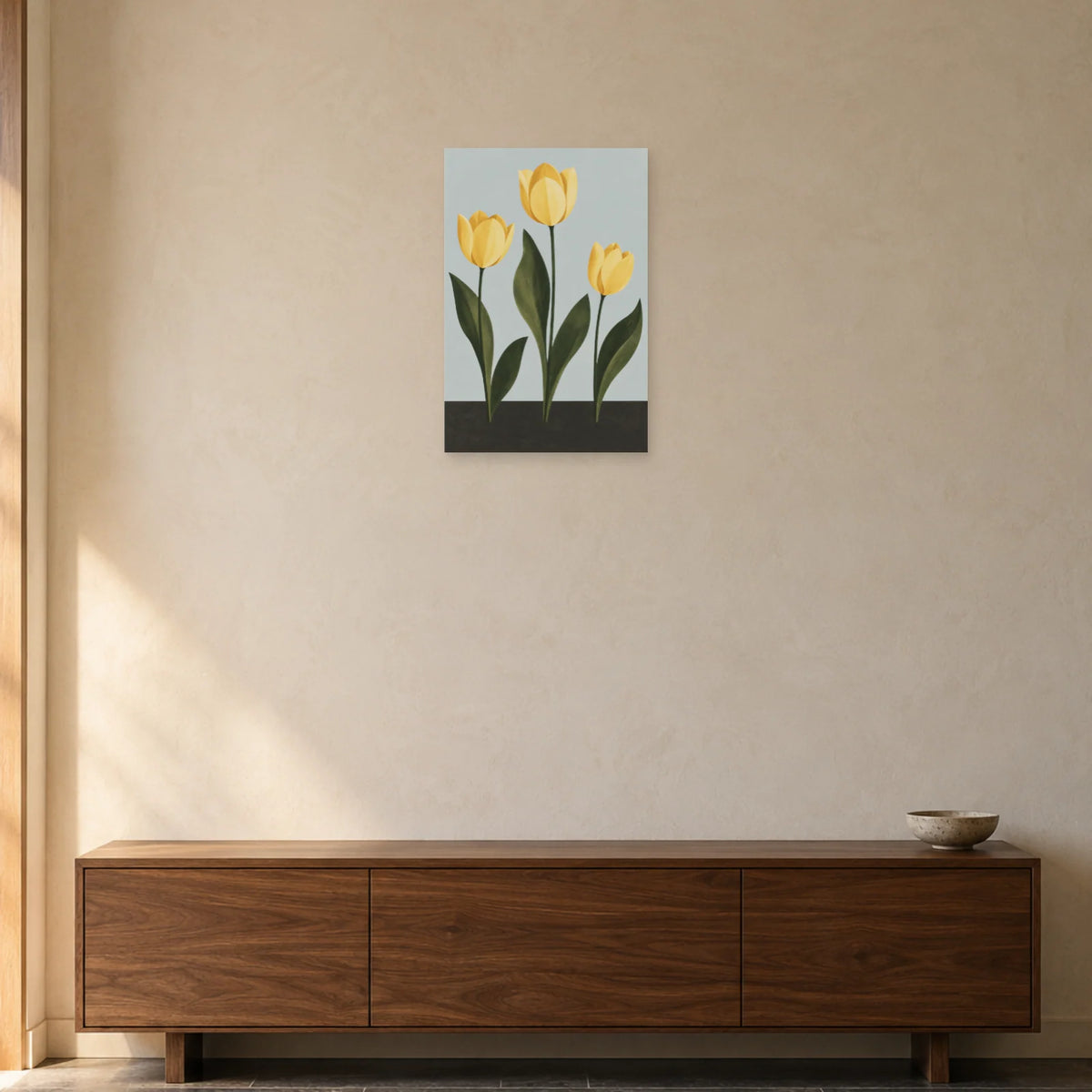 Affiche scandinave Tulipes jaune et charbon dans une entrée ou un couloir - Art Virtuoso