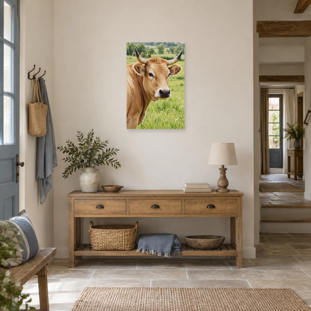 Affiche Vache Aubrac - Regard des prés dans une entrée ou un couloir - Art Virtuoso
