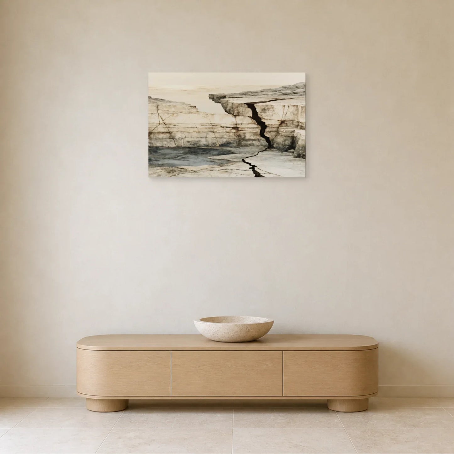 Tableau paysage minéral beige mis en scène dans une entrée