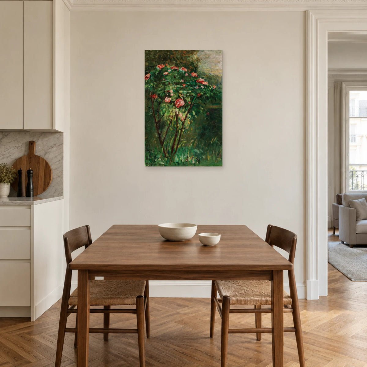 Tableau Le Rosier fleuri de Caillebotte dans une salle à manger - Art Virtuoso