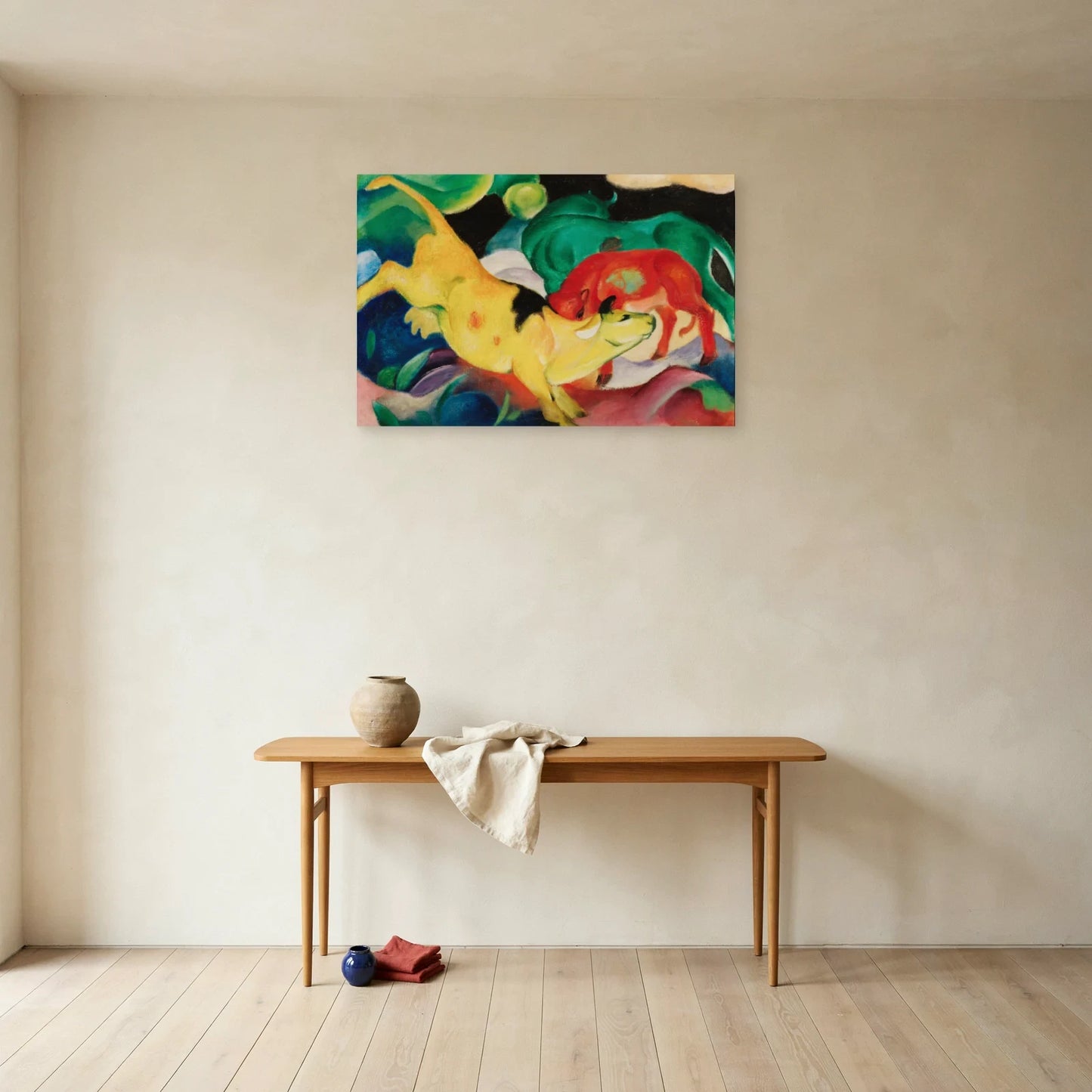 Tableau Vaches rouges, vertes et jaunes – Franz Marc dans une entrée ou un couloir - Art Virtuoso
