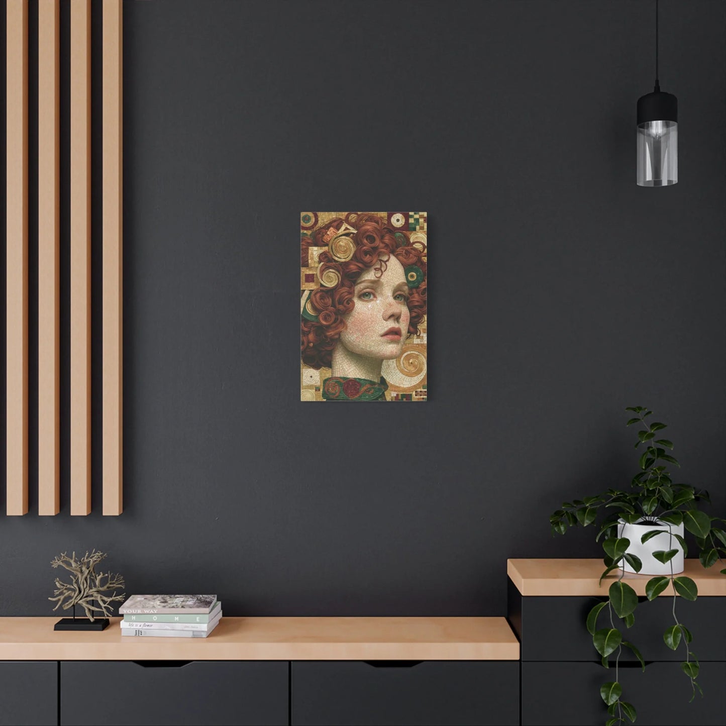 Tableau en Mosaïque Femme Klimt Dorée - Éclat du Baiser - décor pièce à vivre lumineuse