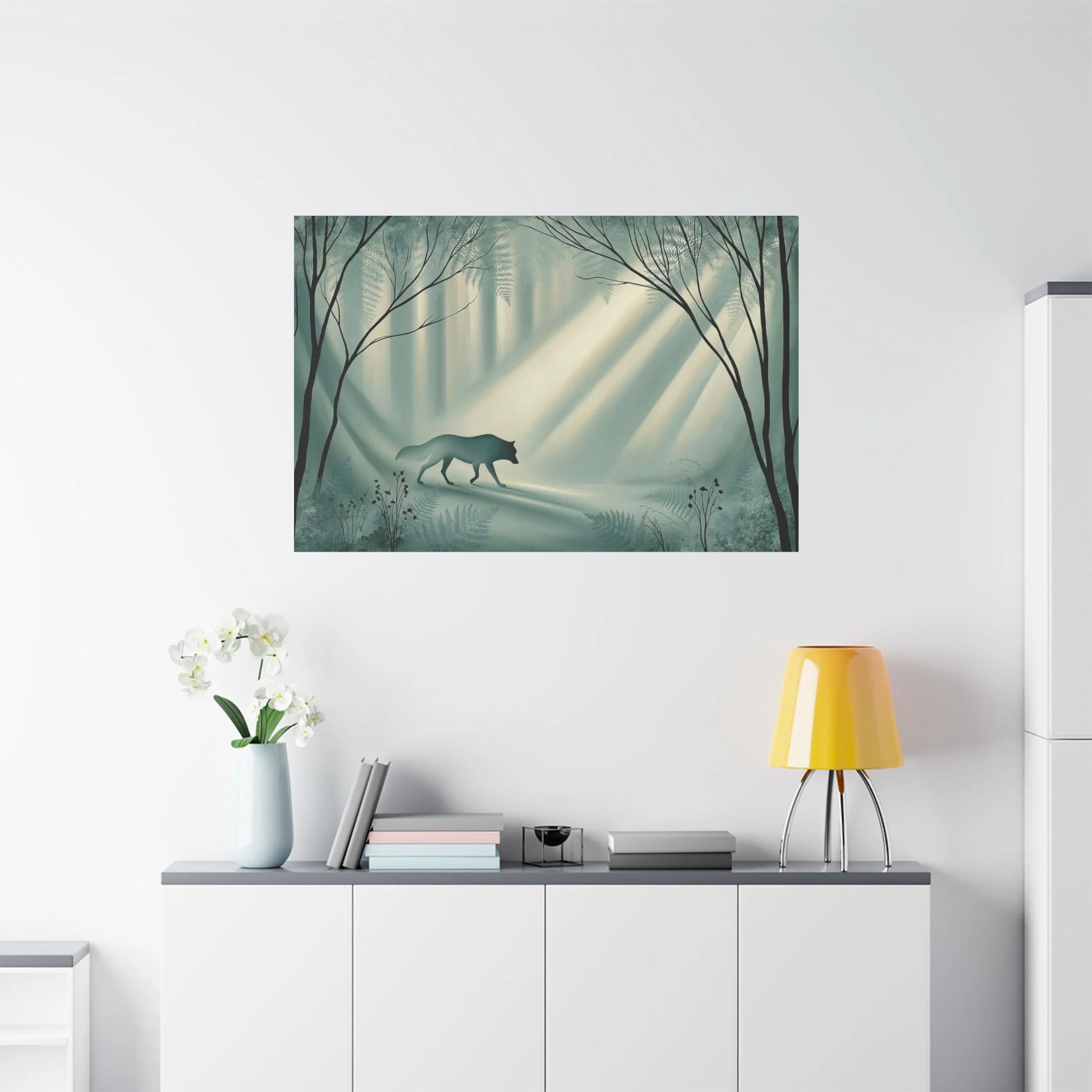 Tableau Loup en Forêt de Mousse - Vert Sauge Profond - vue mur grande hauteur