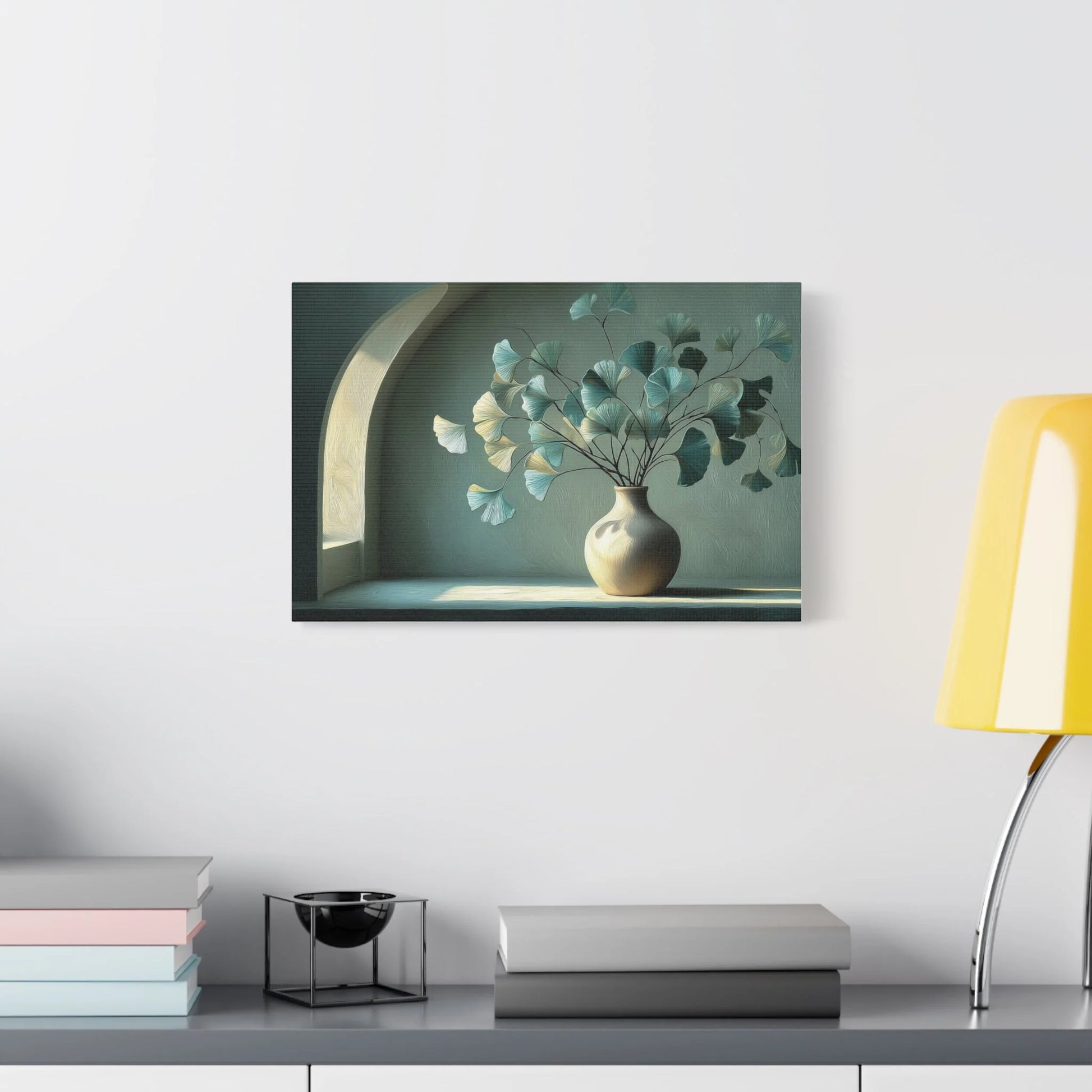 Tableau Bouquet ginkgo vert sauge dans une chambre apaisée