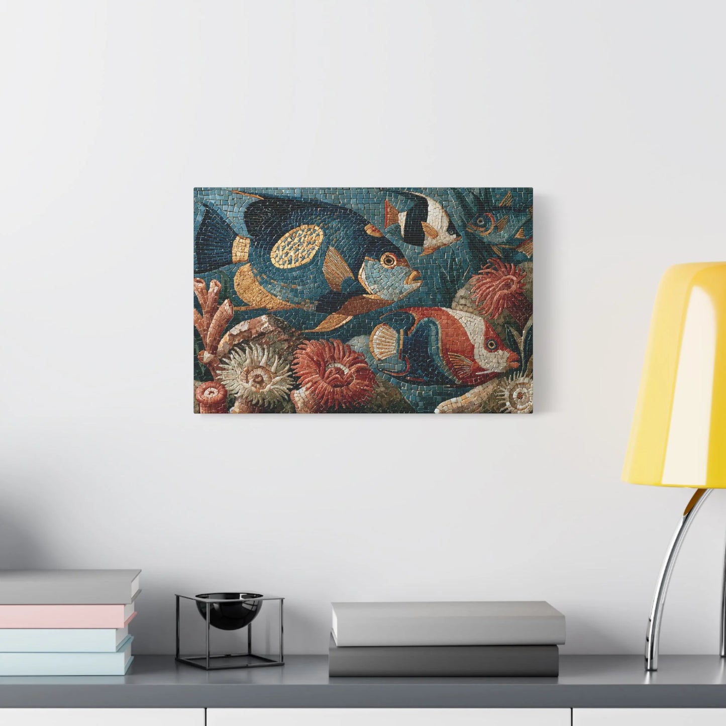 Tableau en Mosaïque Poisson Corail - Lagune de Tesselles - décor salon contemporain bois