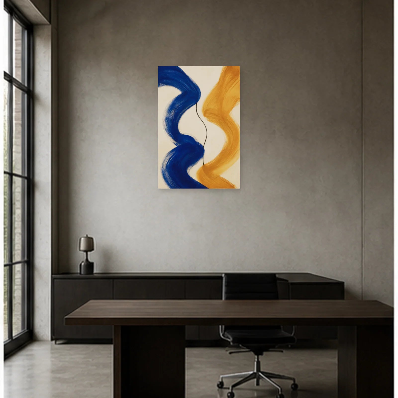 Affiche abstraite - Cobalt et ocre dans un bureau - Art Virtuoso