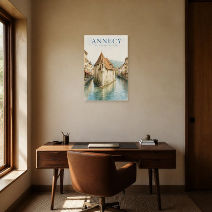 Affiche Annecy – Le Palais de l'Île dans un bureau - Art Virtuoso