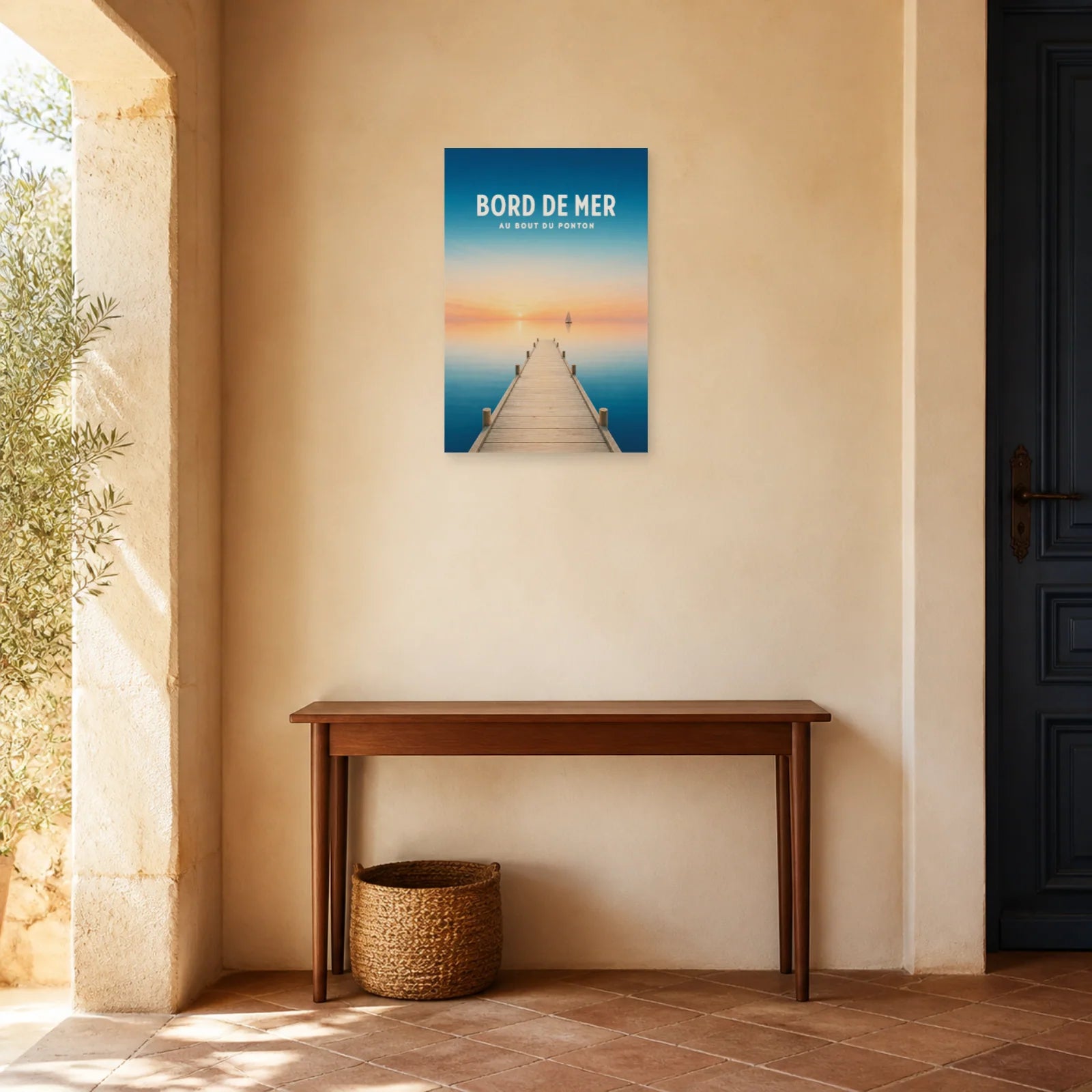 Affiche Bord de Mer – Au Bout du Ponton dans une entrée ou un couloir - Art Virtuoso