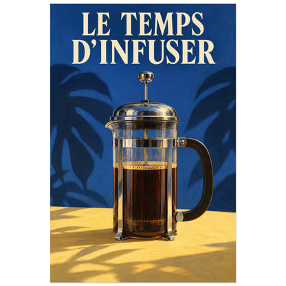 Cafetière à piston en verre devant un fond bleu, affiche 30 × 45 cm