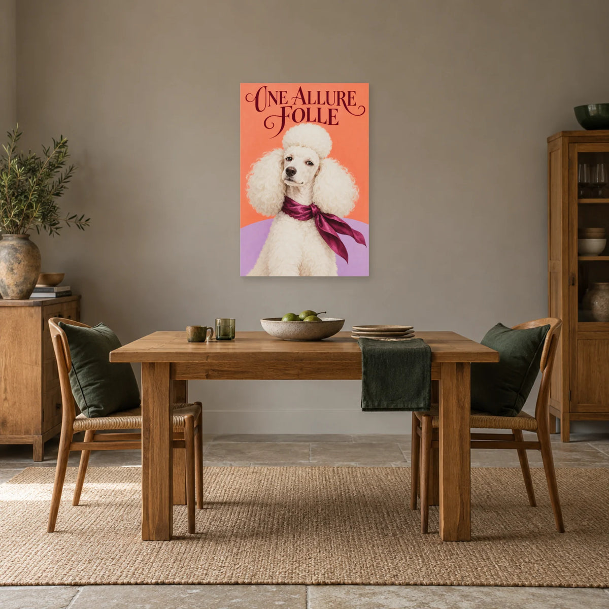 Affiche Caniche - Allure folle dans une salle à manger - Art Virtuoso