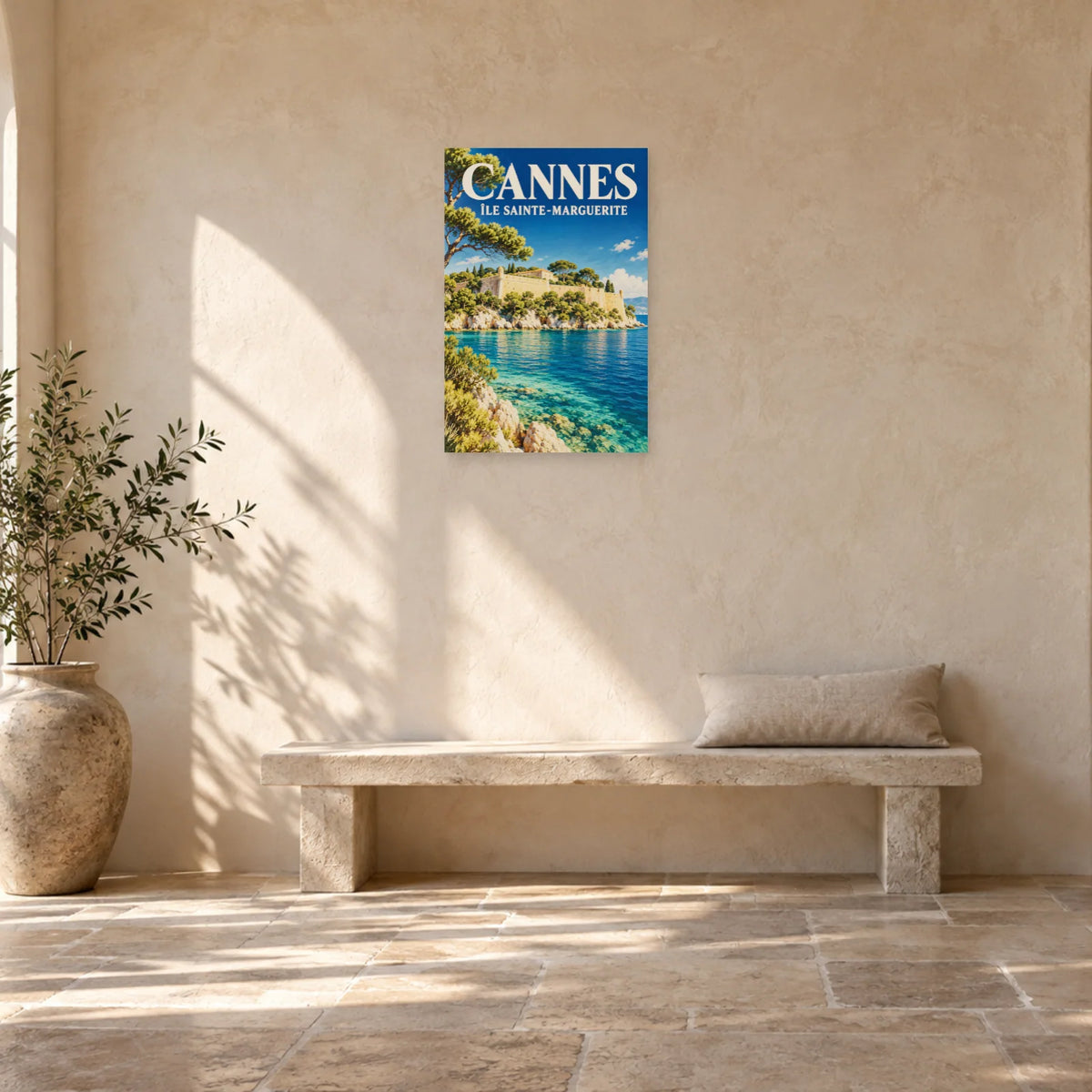 Affiche Cannes - Île Sainte-Marguerite dans une entrée ou un couloir - Art Virtuoso