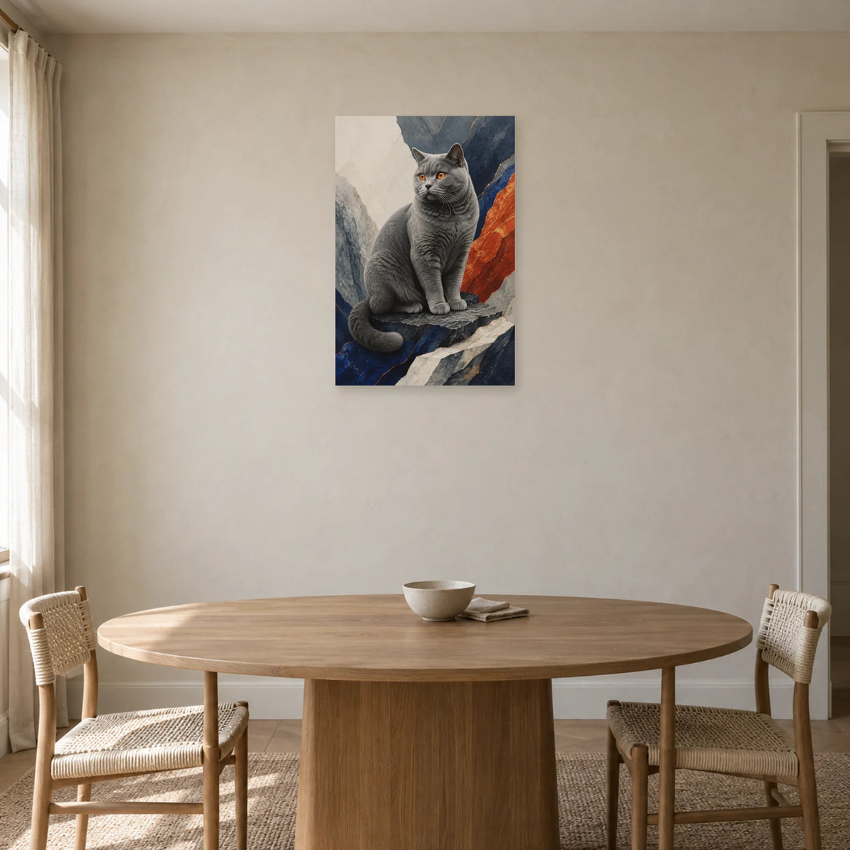 Affiche Chat Chartreux – Silence minéral dans une salle à manger - Art Virtuoso