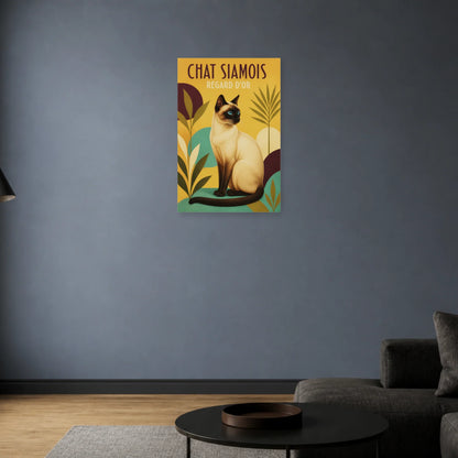 Affiche Chat Siamois – Regard d’Or dans un salon - Art Virtuoso