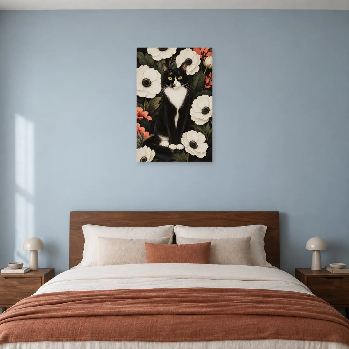 Affiche Chat tuxedo – Anémones blanches dans une chambre - Art Virtuoso