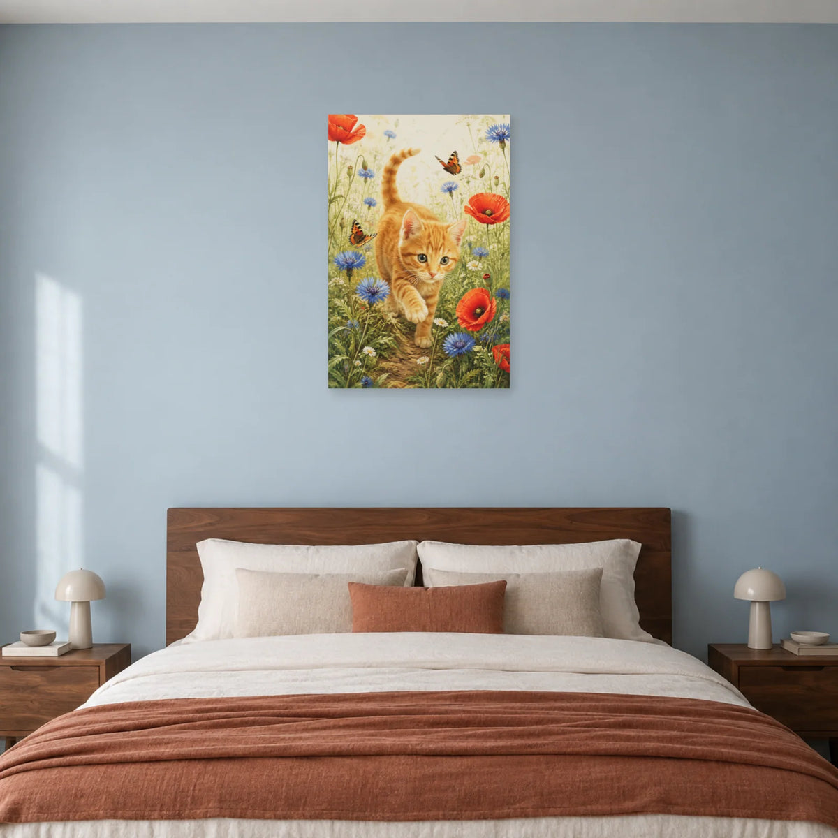 Affiche Chaton roux – Fleurs sauvages dans une chambre - Art Virtuoso