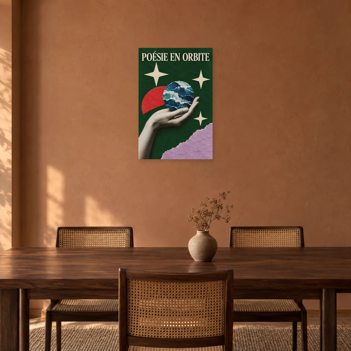 Affiche Collage main - Poésie en orbite dans une salle à manger - Art Virtuoso