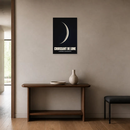 Affiche Croissant de Lune – Lumière Naissante dans une entrée ou un couloir - Art Virtuoso