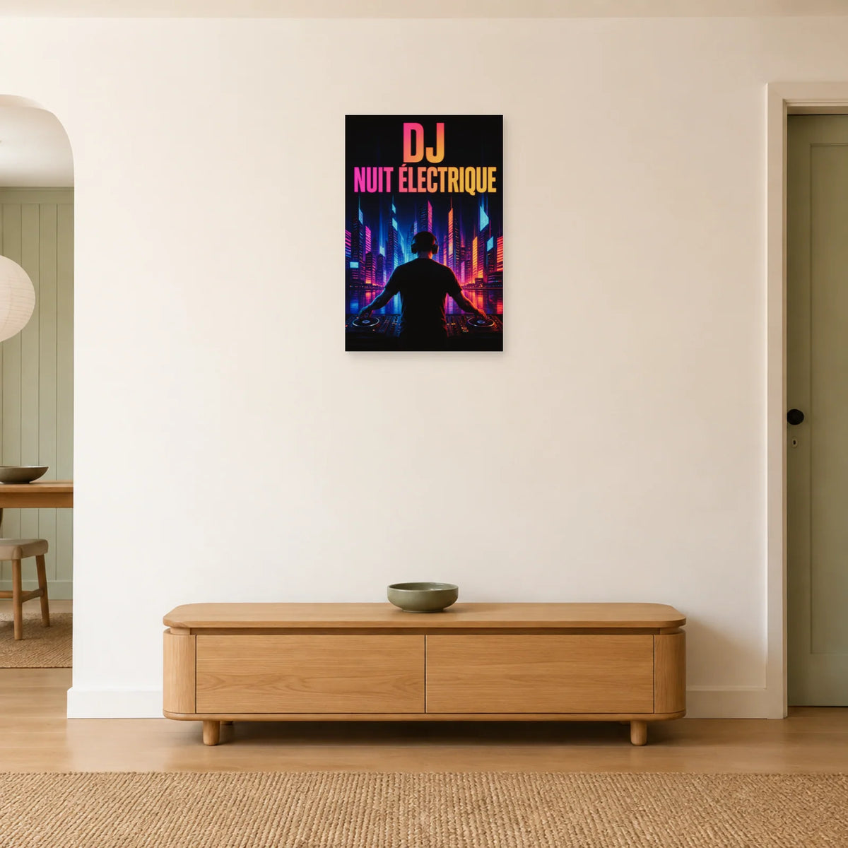 Affiche DJ - Nuit electrique dans une entrée ou un couloir - Art Virtuoso