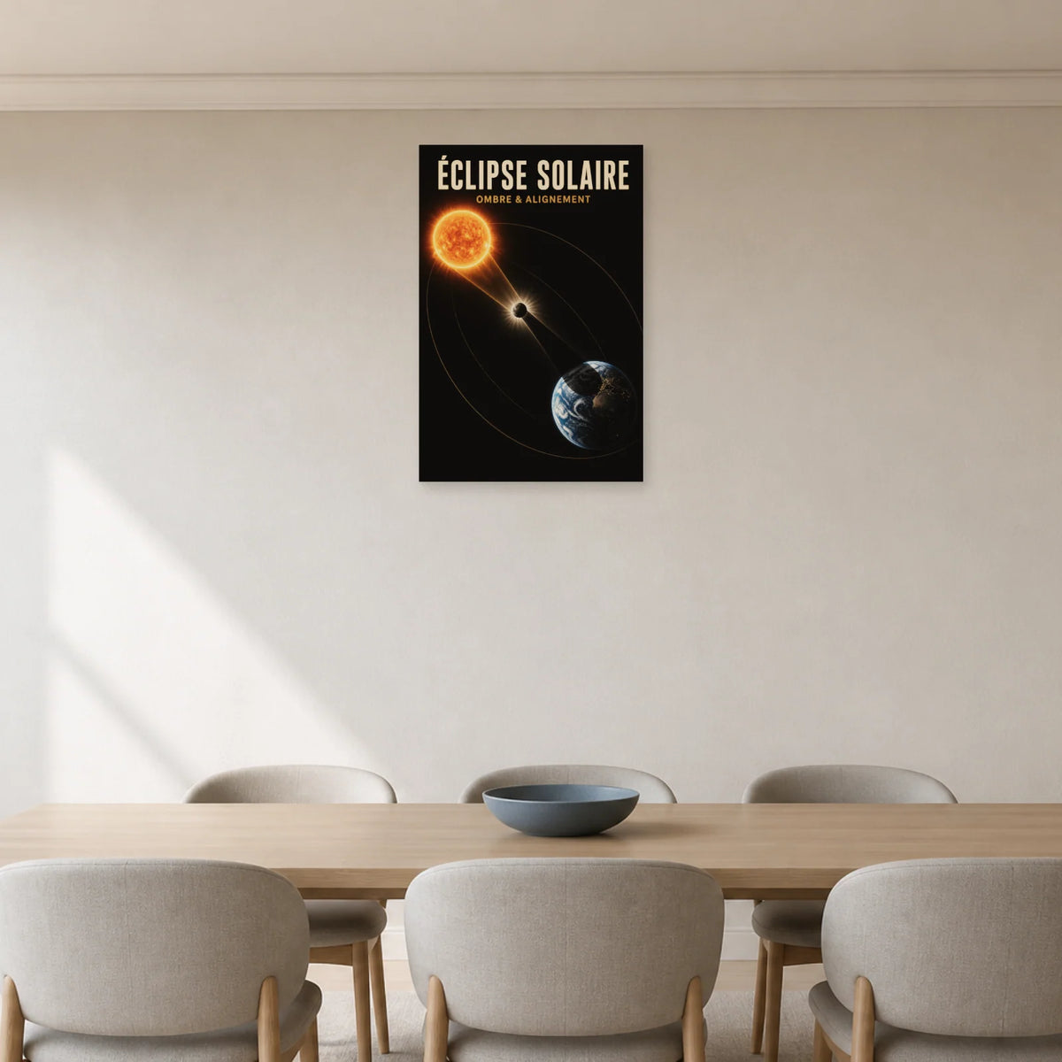 Affiche Éclipse Solaire – Ombre et Alignement dans une salle à manger - Art Virtuoso