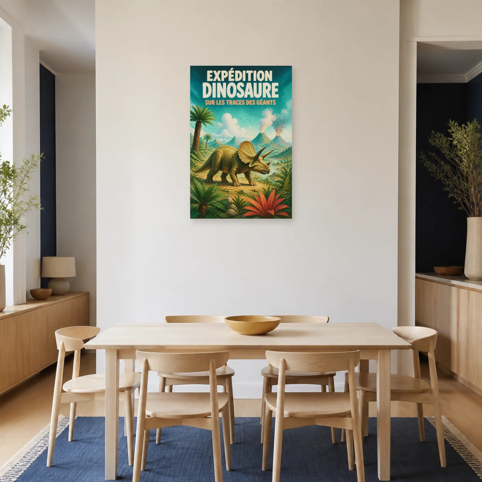 Affiche Expédition Dinosaure – Sur les Traces des Géants dans une salle à manger - Art Virtuoso