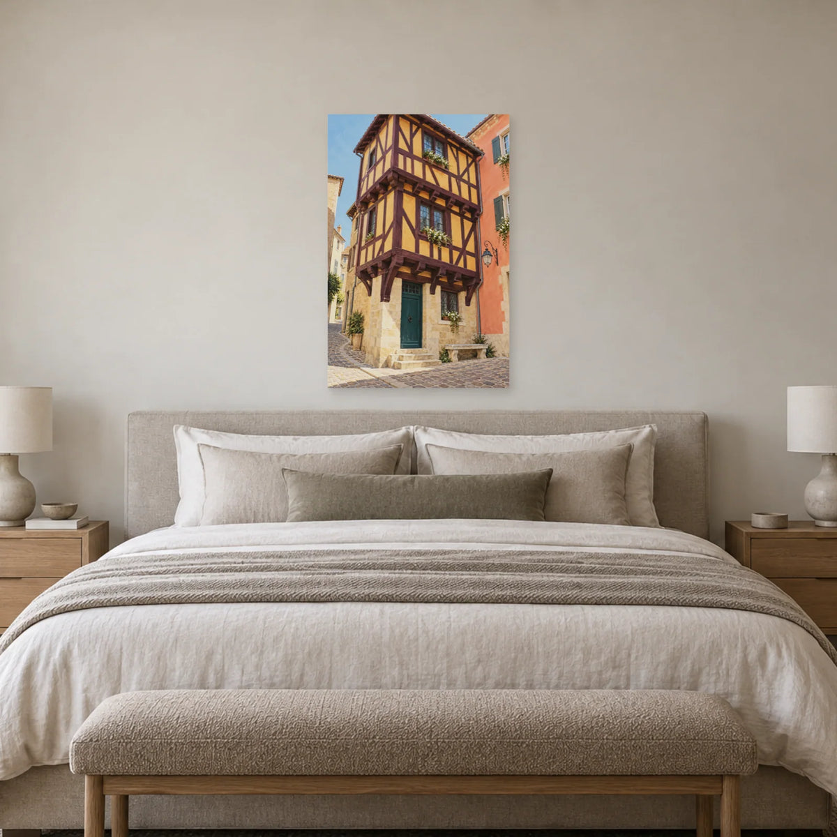 Affiche façade à colombages ocre dans une chambre - Art Virtuoso