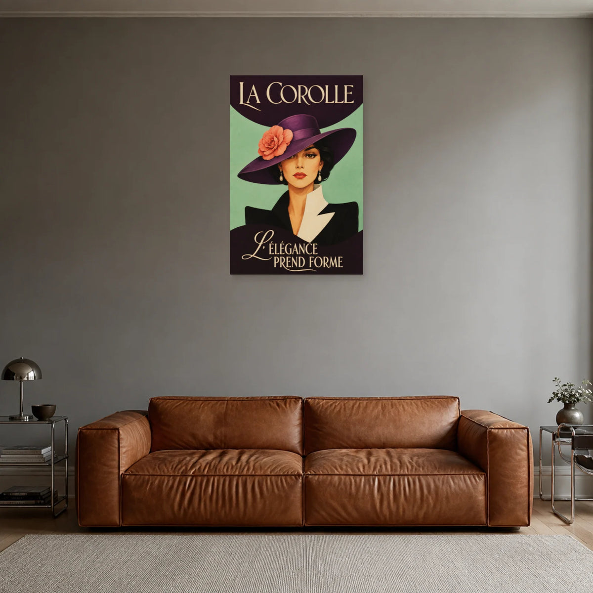 Affiche Femme au chapeau, la corolle dans un salon - Art Virtuoso