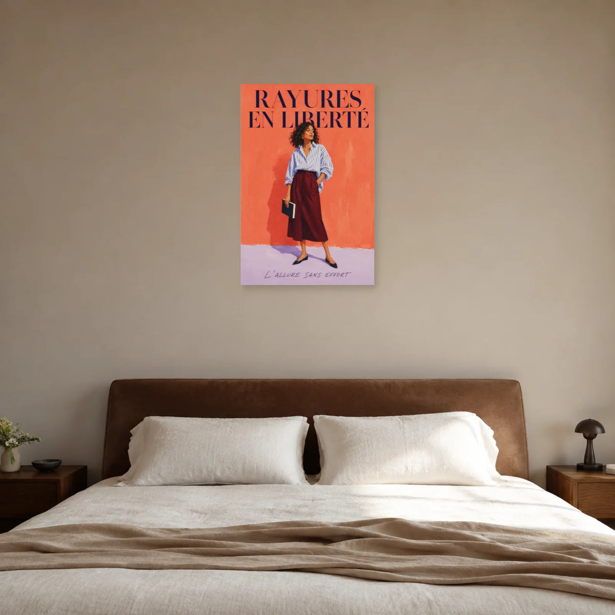 Affiche Femme mode, rayures en liberté dans une chambre - Art Virtuoso