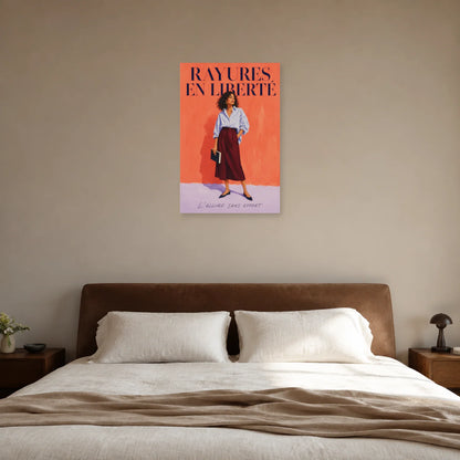 Affiche Femme mode, rayures en liberté dans une chambre - Art Virtuoso