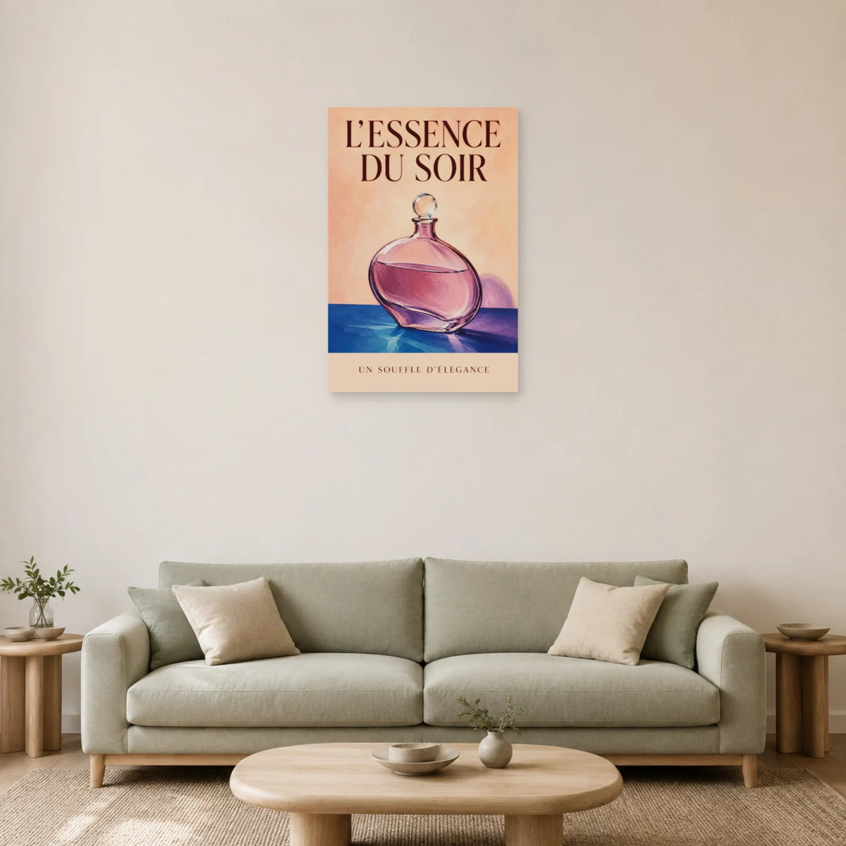 Affiche Flacon de parfum, l’essence du soir dans un salon - Art Virtuoso