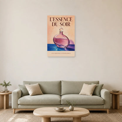 Affiche Flacon de parfum, l’essence du soir dans un salon - Art Virtuoso