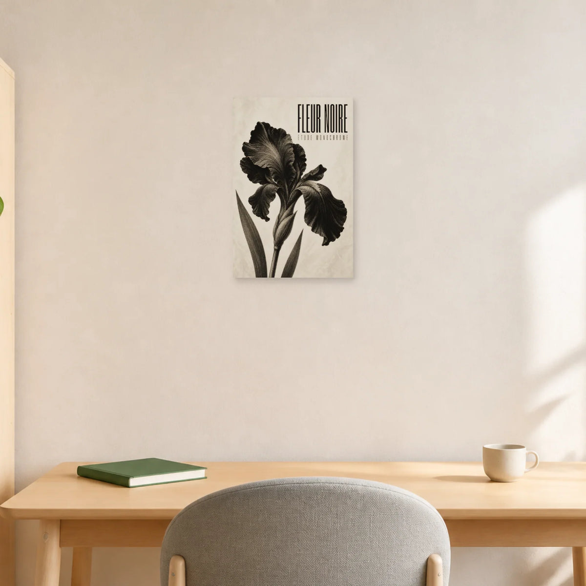 Affiche Fleur Noire – Étude Monochrome dans un bureau - Art Virtuoso