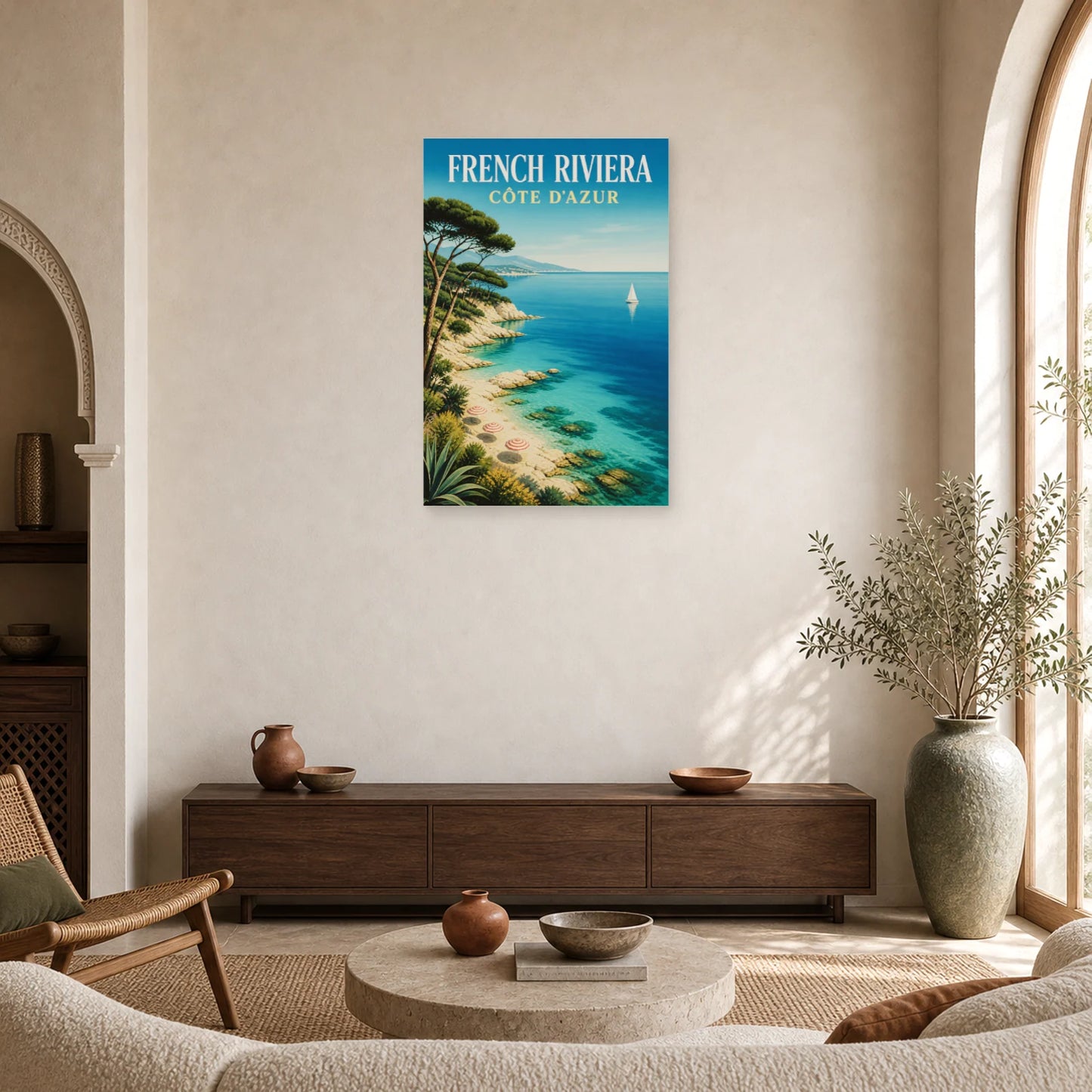 Affiche French Riviera – Côte d’Azur dans un salon - Art Virtuoso