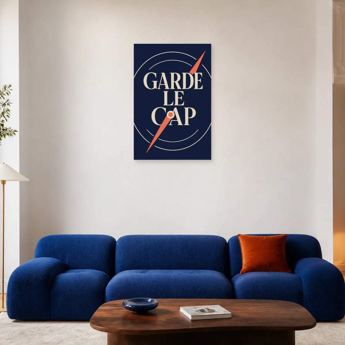 Affiche Garde le cap – Boussole intérieure dans un salon - Art Virtuoso