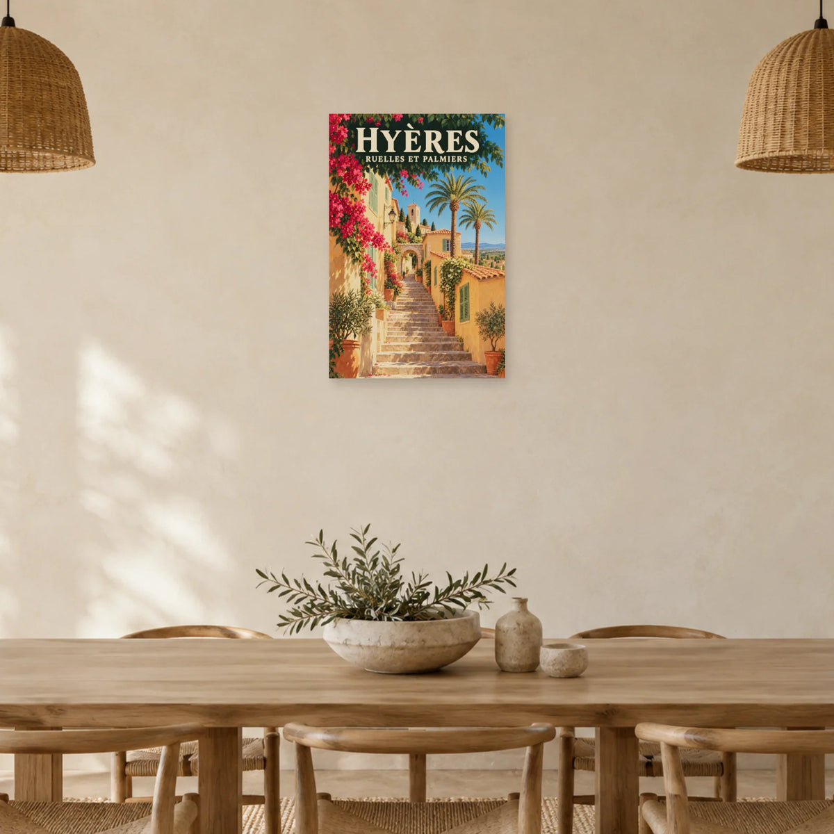 Affiche Hyères - Ruelles et palmiers dans une salle à manger - Art Virtuoso