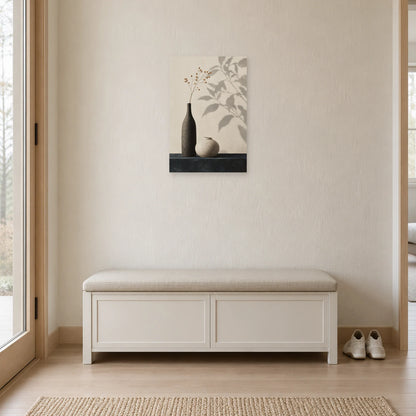 Affiche Japandi Vases contrastés et ombre végétale dans une entrée ou un couloir - Art Virtuoso