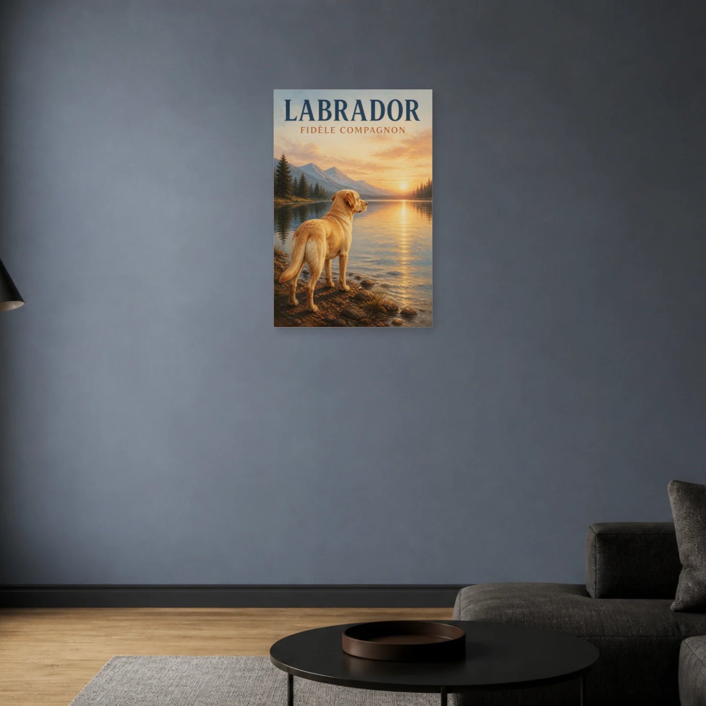 Affiche Labrador – Fidèle Compagnon dans un salon - Art Virtuoso