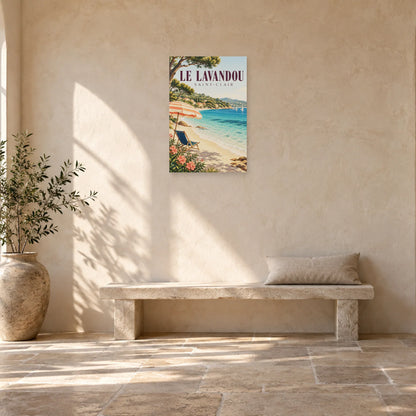 Affiche Le Lavandou - La plage de Saint-Clair dans une entrée ou un couloir - Art Virtuoso