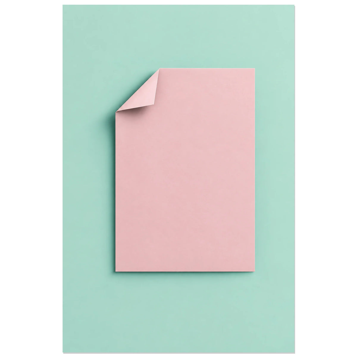 Affiche minimaliste - Pli de papier rose et menthe, étude minimaliste de papier / illusion de volume verticale, format 60 × 90 cm