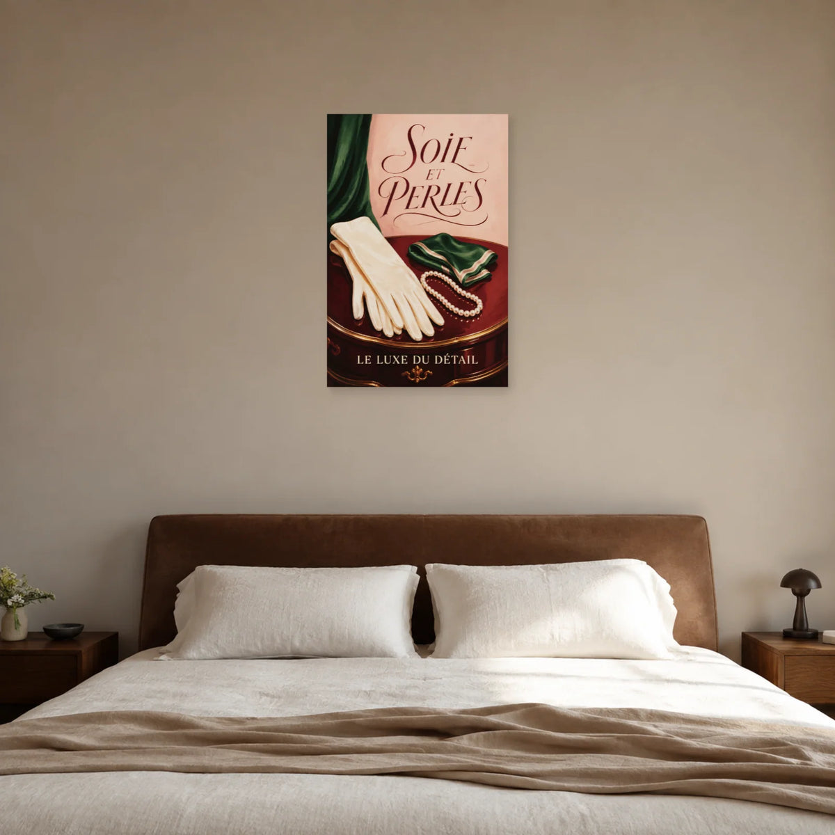 Affiche Mode de luxe, soie et perles dans une chambre - Art Virtuoso