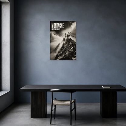 Affiche Montagne – Roche et nuages dans un bureau - Art Virtuoso
