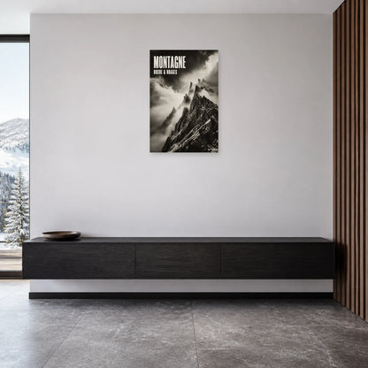 Affiche Montagne – Roche et nuages dans une entrée ou un couloir - Art Virtuoso