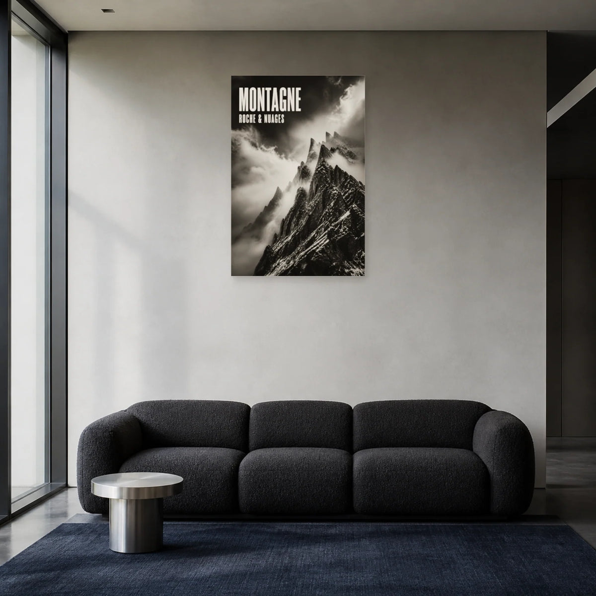 Affiche Montagne – Roche et nuages dans un salon - Art Virtuoso