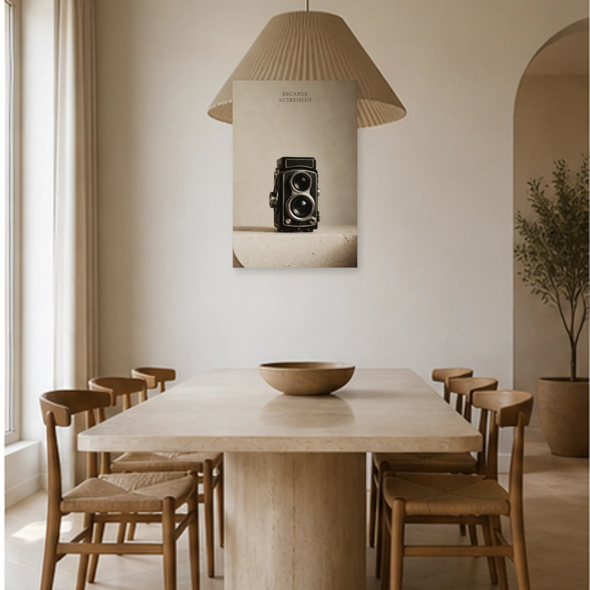 Affiche photo Appareil argentique - Regarde autrement dans une salle à manger - Art Virtuoso