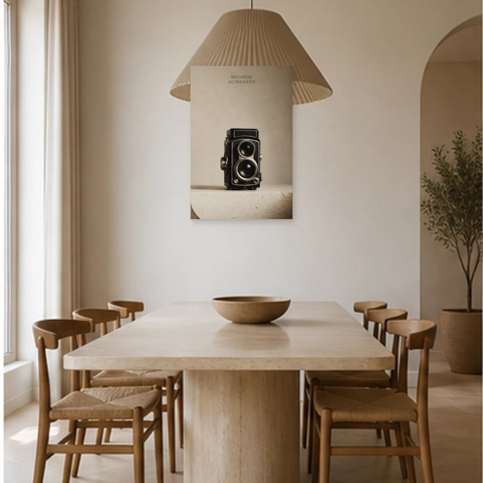 Affiche photo Appareil argentique - Regarde autrement dans une salle à manger - Art Virtuoso