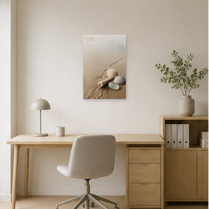 Affiche photo Coquillages sur le sable - Écoute le calme dans un bureau - Art Virtuoso