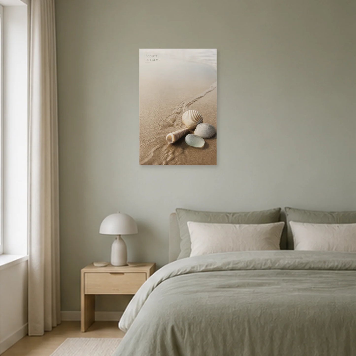 Affiche photo Coquillages sur le sable - Écoute le calme dans une chambre - Art Virtuoso