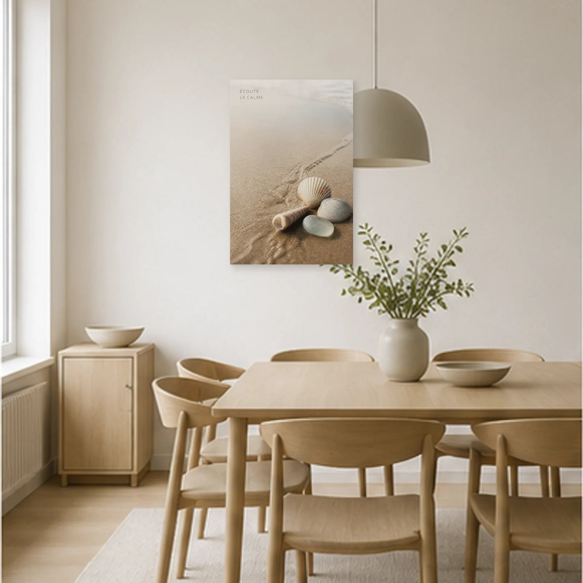 Affiche photo Coquillages sur le sable - Écoute le calme dans une salle à manger - Art Virtuoso