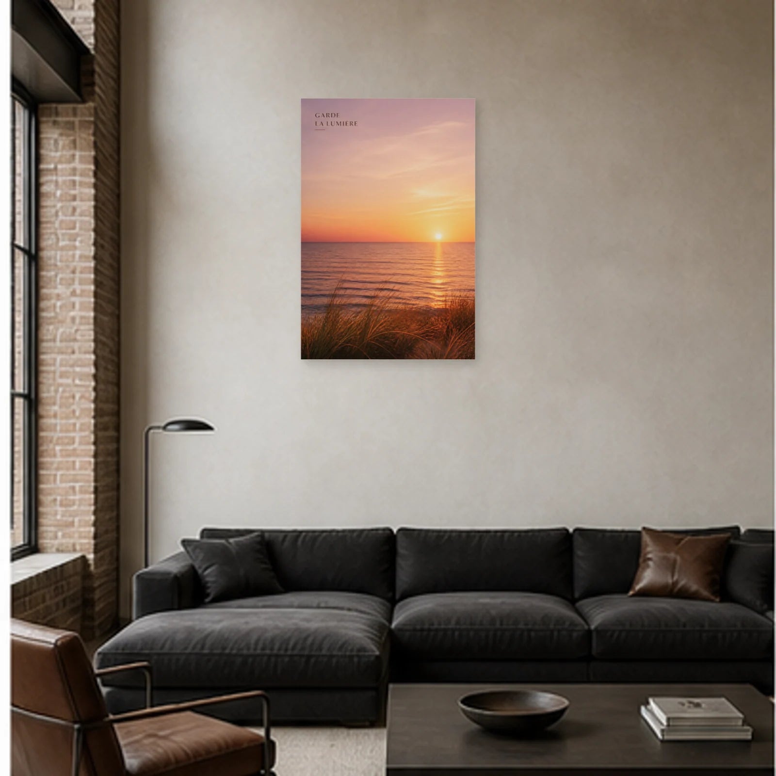 Affiche photo Coucher de soleil sur l’océan - Garde la lumière dans un salon - Art Virtuoso
